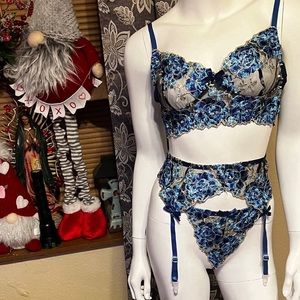 NEW 3 piece lingerie set